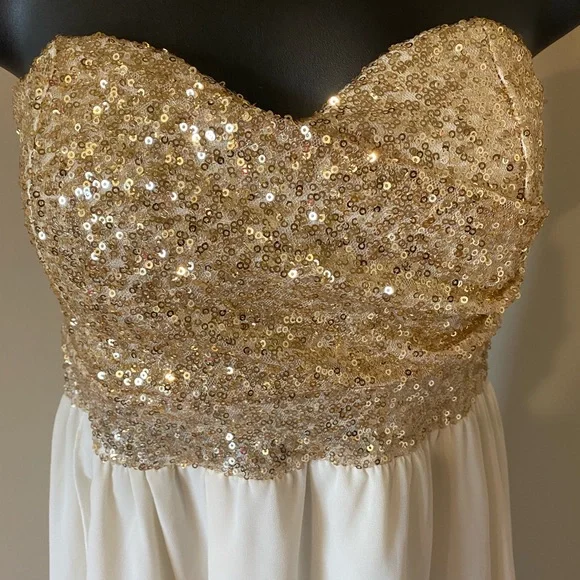 Dress - Picture 6 of 15